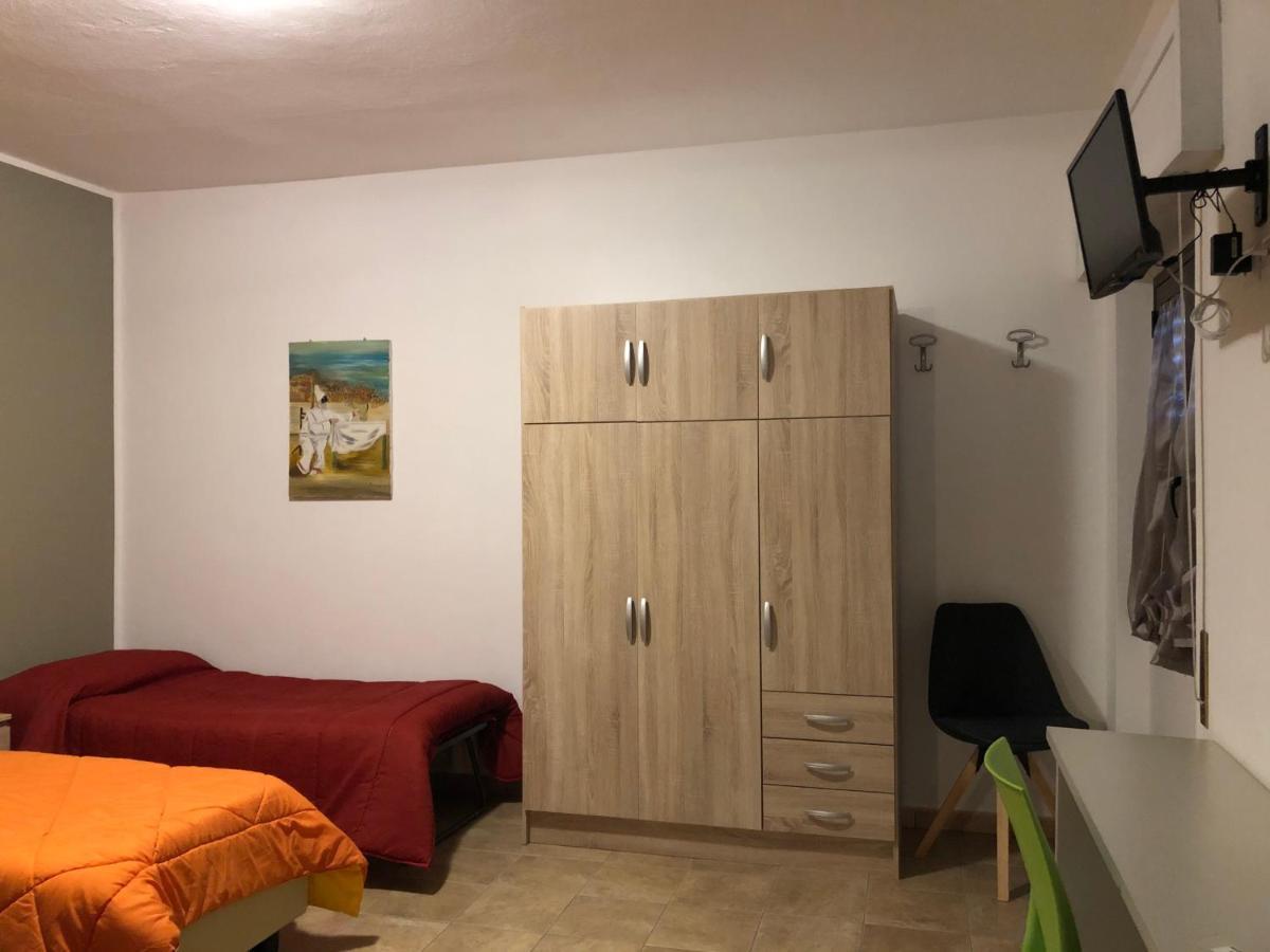 B&B Paolo E Daniela Карбония Екстериор снимка