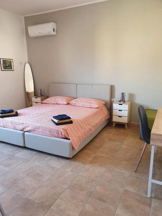 B&B Paolo E Daniela Карбония Екстериор снимка