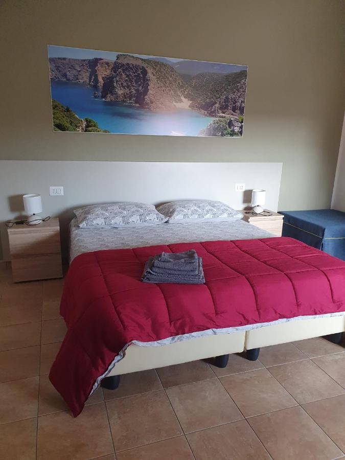 B&B Paolo E Daniela Карбония Екстериор снимка