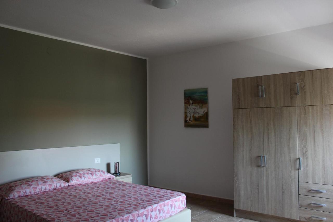 B&B Paolo E Daniela Карбония Екстериор снимка