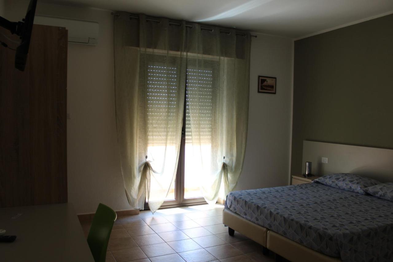 B&B Paolo E Daniela Карбония Екстериор снимка