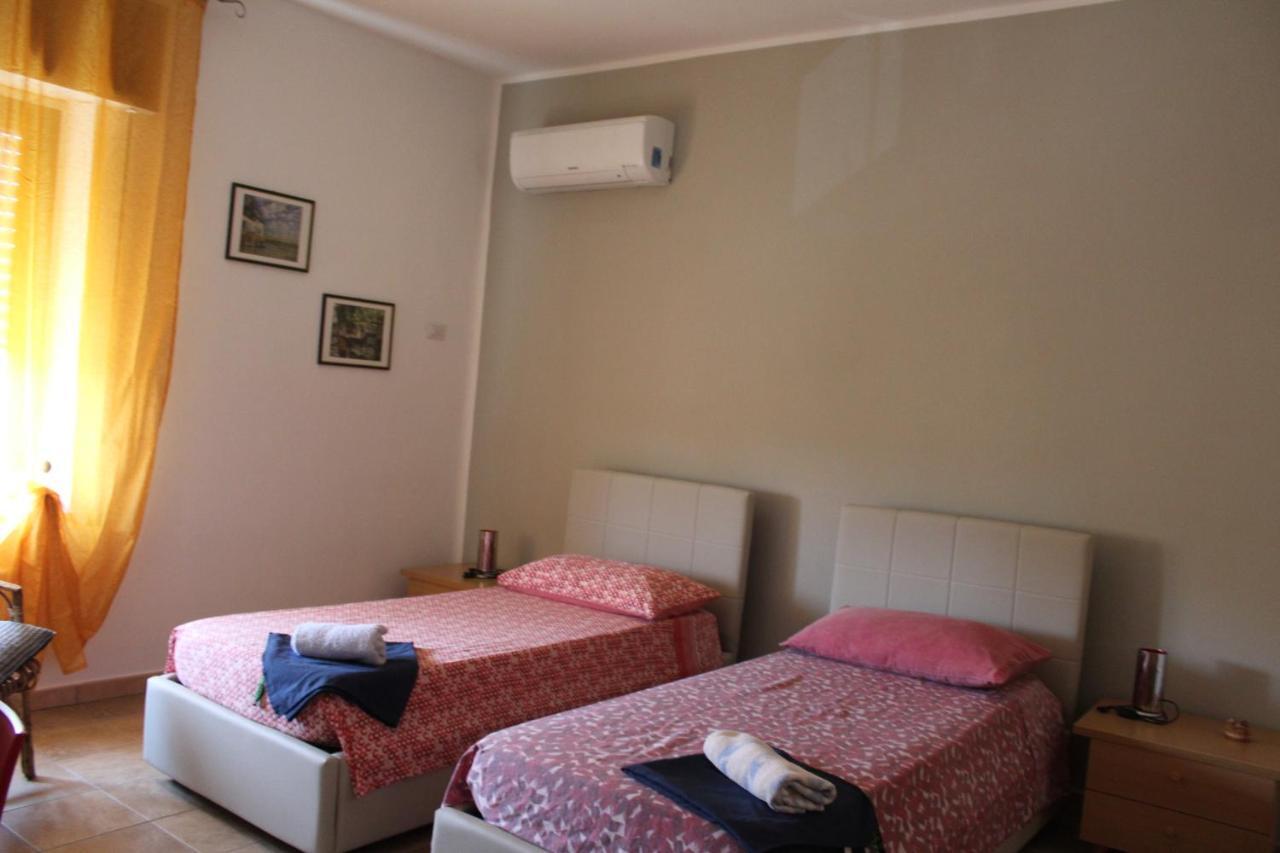 B&B Paolo E Daniela Карбония Екстериор снимка